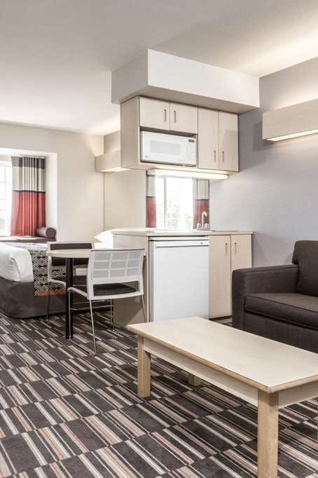 Hotel Microtel Inn & Suites by Wyndham Modesto Ceres photo 2