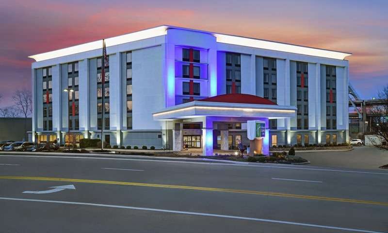 Holiday Inn Express & Suites Cincinnati Riverfront