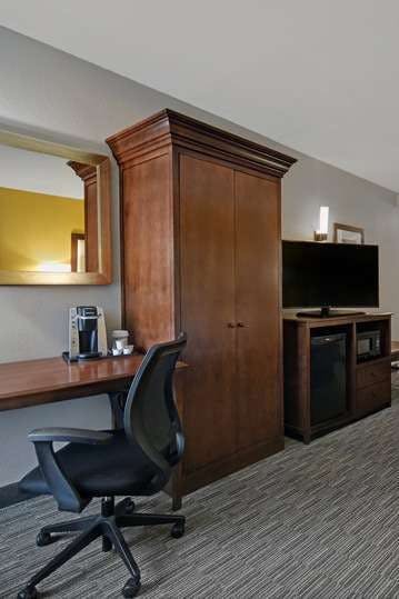 Hotel Holiday Inn Express & Suites Cincinnati Riverfront photo 5