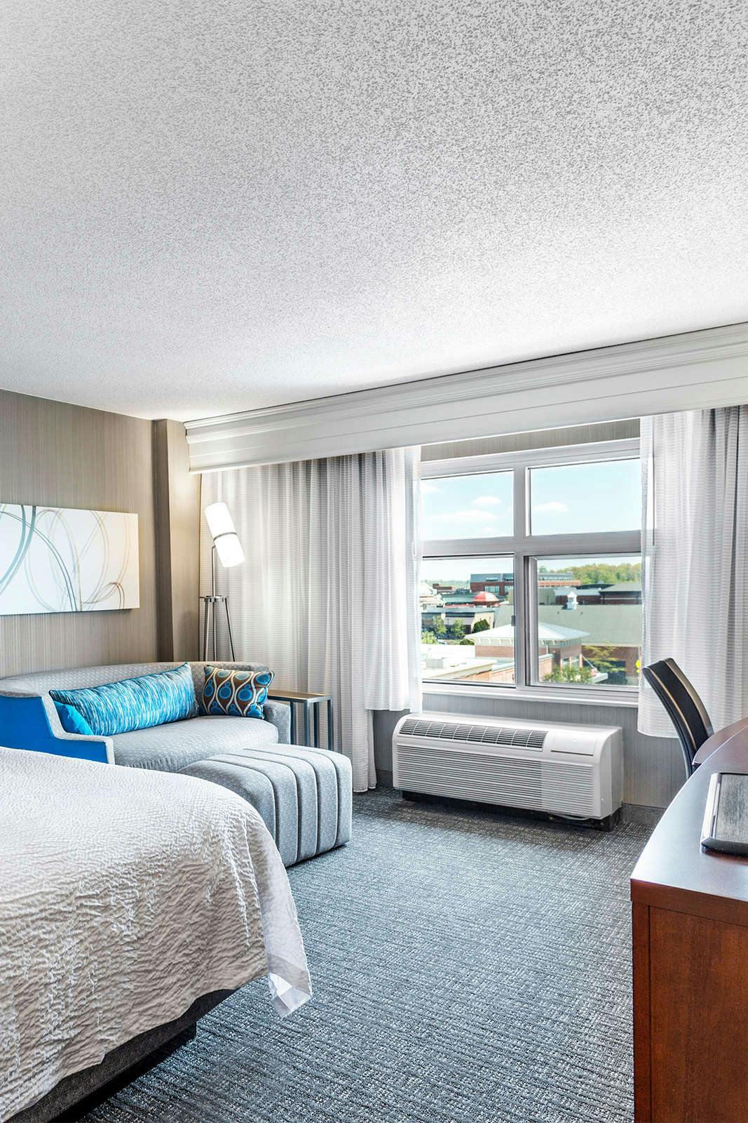 Hotel Courtyard by Marriott Columbus Easton photo 2