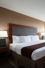 Hotel Baymont Mandan photo 2