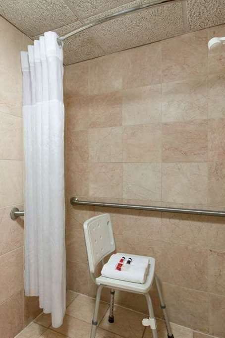 Hotel Baymont by Wyndham Mandan Bismarck Area photo 4