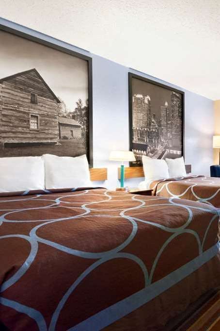 Hotel Super 8 by Wyndham Charlotte University photo 2