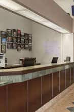 Hotel Days Inn and Suites Winkler photo 5