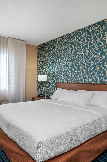 Hotel AmericInn by Wyndham Duluth photo 2