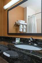 Hotel AmericInn by Wyndham Duluth photo 3