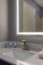 Hotel AmericInn by Wyndham Duluth photo 5