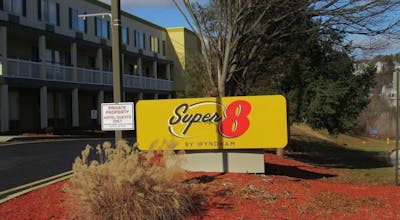 Super 8 by Wyndham New Cumberland