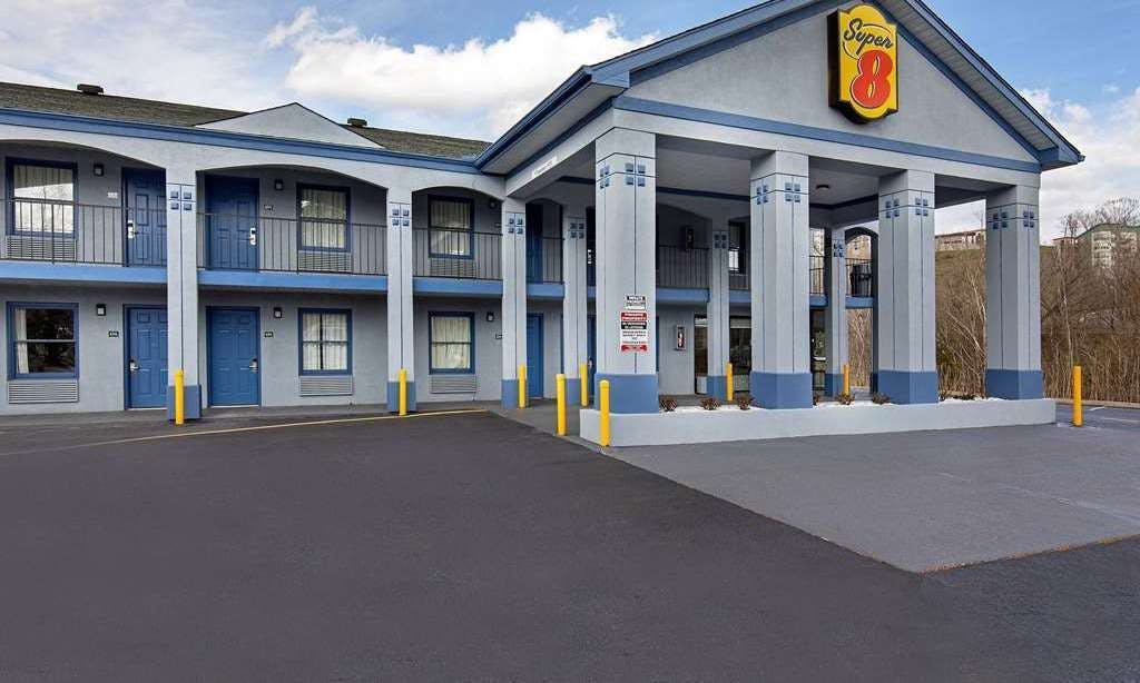 Super 8 by Wyndham Nashville West