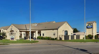 Days Inn & Suites by Wyndham Llano