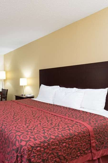 Hotel Days Inn by Wyndham Reidsville photo 5