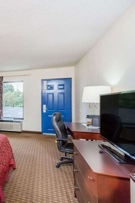 Hotel Days Inn by Wyndham Reidsville photo 4