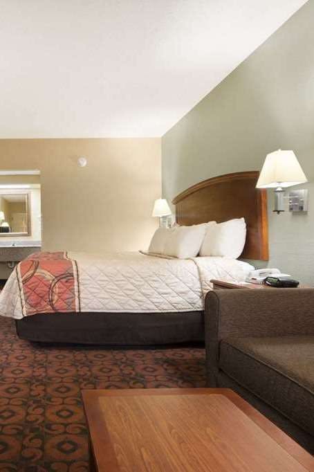 Hotel Days Inn by Wyndham Weldon/Roanoke Rapids photo 2