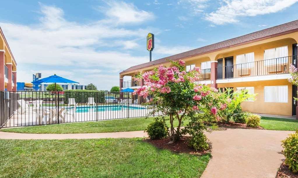 Super 8 by Wyndham Midwest City OK