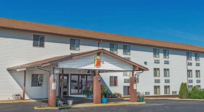 Super 8 by Wyndham Sullivan