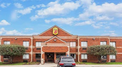 Super 8 by Wyndham Elgin