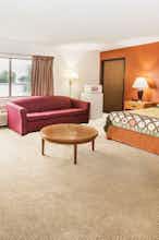 Hotel Super 8 by Wyndham Elgin photo 2