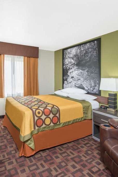 Hotel Super 8 by Wyndham Moberly MO photo 2