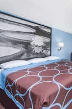 Hotel Super 8 by Wyndham Moberly MO photo 1