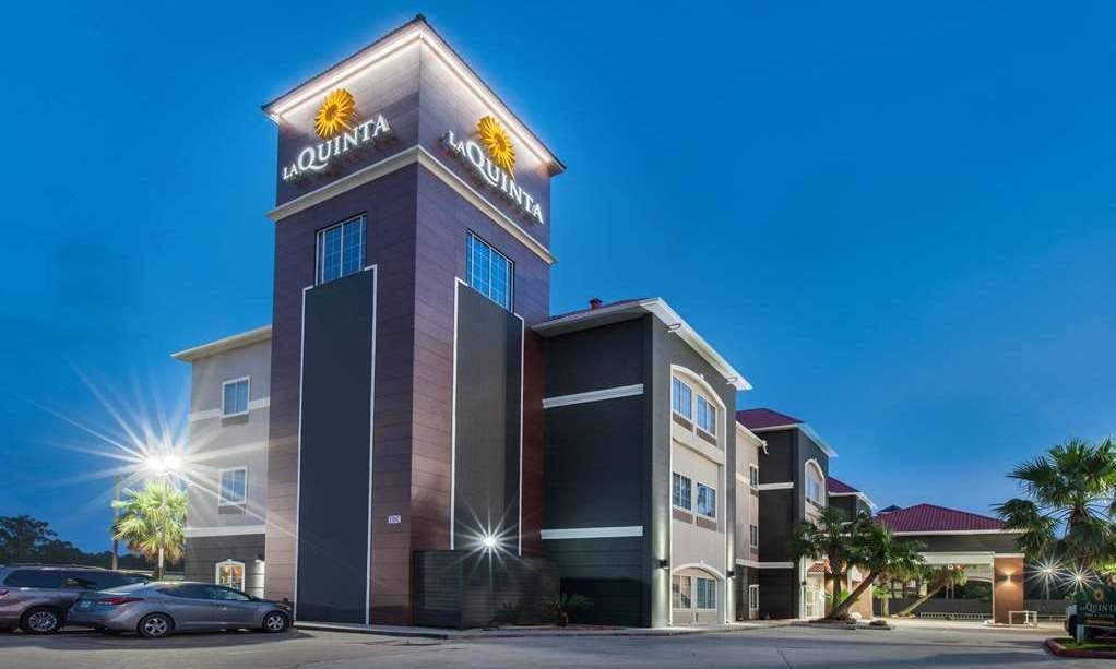 La Quinta Inn & Suites by Wyndham Houston New Caney