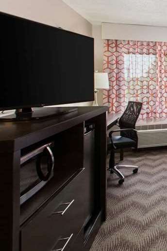 Hotel La Quinta Is Goodlettsville photo 3