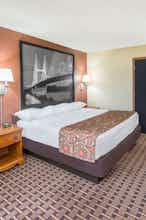 Hotel Super 8 Charleston/Sikeston photo 2