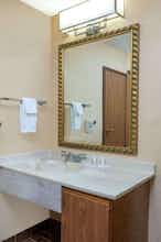 Hotel Super 8 Charleston/Sikeston photo 4