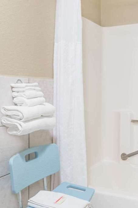 Hotel Super 8 by Wyndham Redding photo 5