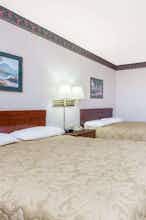 Hotel Super 8 Evansville North IN photo 3