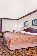 Hotel Super 8 Evansville North IN photo 2