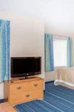 Hotel Days Inn & Suites by Wyndham Bridgeport - Clarksburg photo 5
