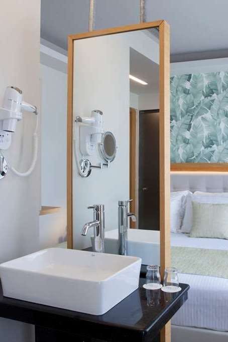 Hotel Dolce by Wyndham Athens Attica Riviera photo 4