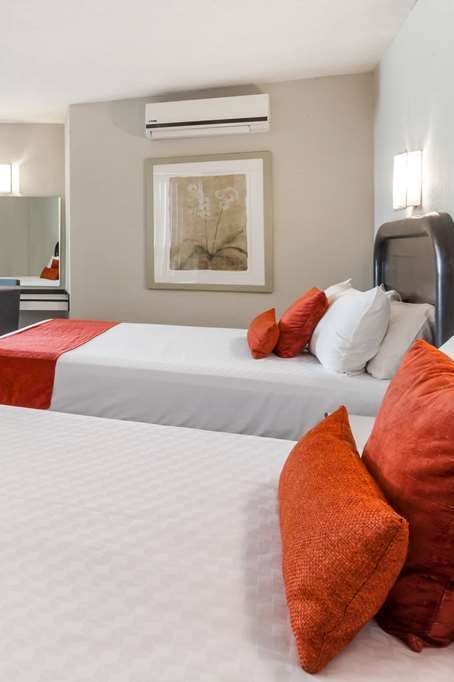 Hotel Howard Johnson by Wyndham Guanajuato Leon Avenida photo 1