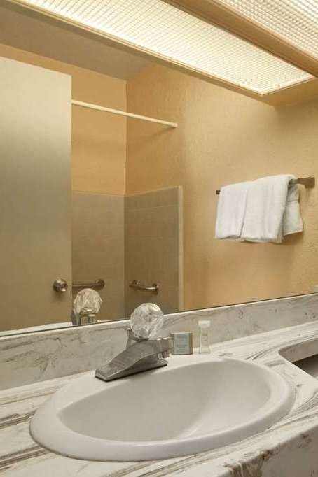 Hotel HoJo Flagstaff University West photo 3