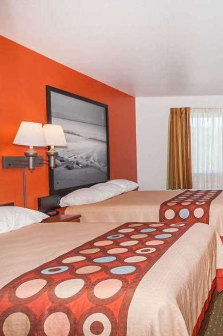 Hotel Super 8 Cloverdale Wine Ctry photo 1