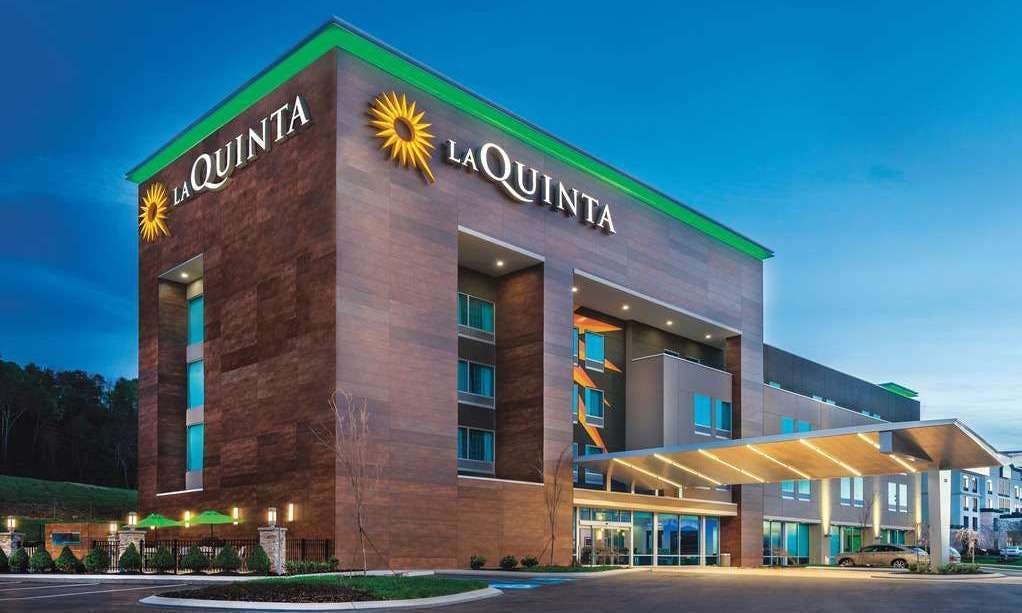 La Quinta Inn & Suites by Wyndham Cleveland TN