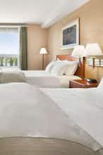 Hotel Days Inn and Suites Cochrane photo 2