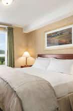Hotel Days Inn and Suites Cochrane photo 3
