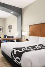 Hotel La Quinta Inn Ste Brwnsville N photo 3