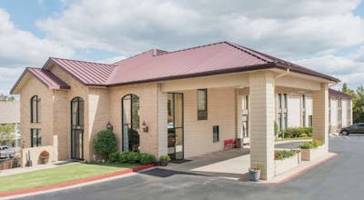 Super 8 by Wyndham Branson/Andy Williams Theatre