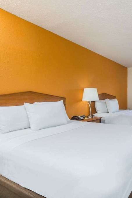 Hotel Days Inn by Wyndham Florence Cincinnati Area photo 1