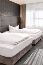 Hotel Victor's Residenz-Hotel Berlin Tegel photo 4