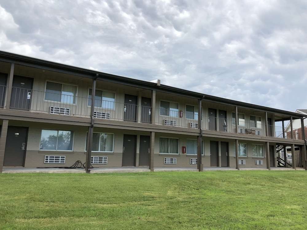 Great Western Inn Suites