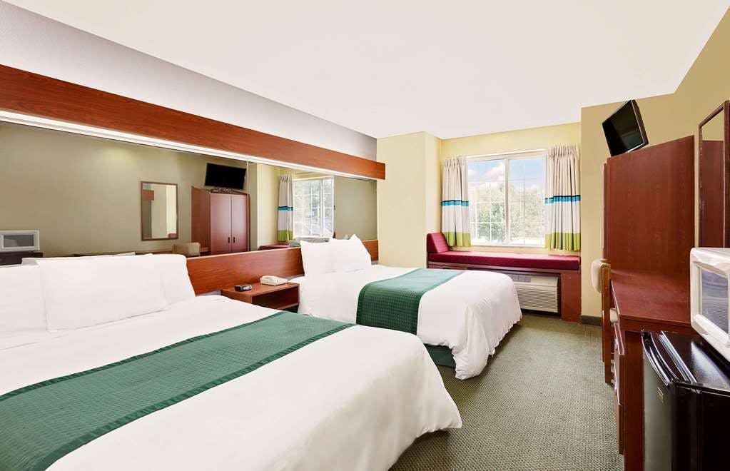 Hotel Microtel Inn & Suites by Wyndham Thomasville/High Point/Lexi photo 5