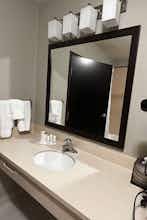 Hotel Baymont Inn College Station photo 4