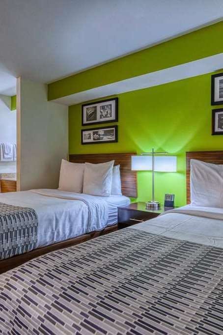 Hotel Sure Stay Plus Hotel By Bw Mesa Superstition Springs photo 2