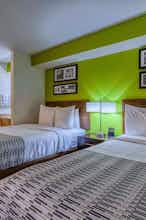 Hotel Sure Stay Plus Hotel By Bw Mesa Superstition Springs photo 2
