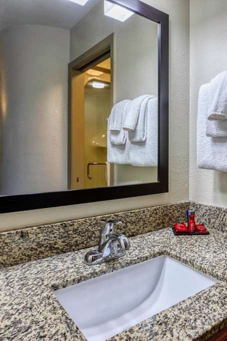 Hotel Sure Stay Plus Hotel By Bw Mesa Superstition Springs photo 4