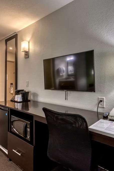 Hotel Sure Stay Plus Hotel By Bw Mesa Superstition Springs photo 3