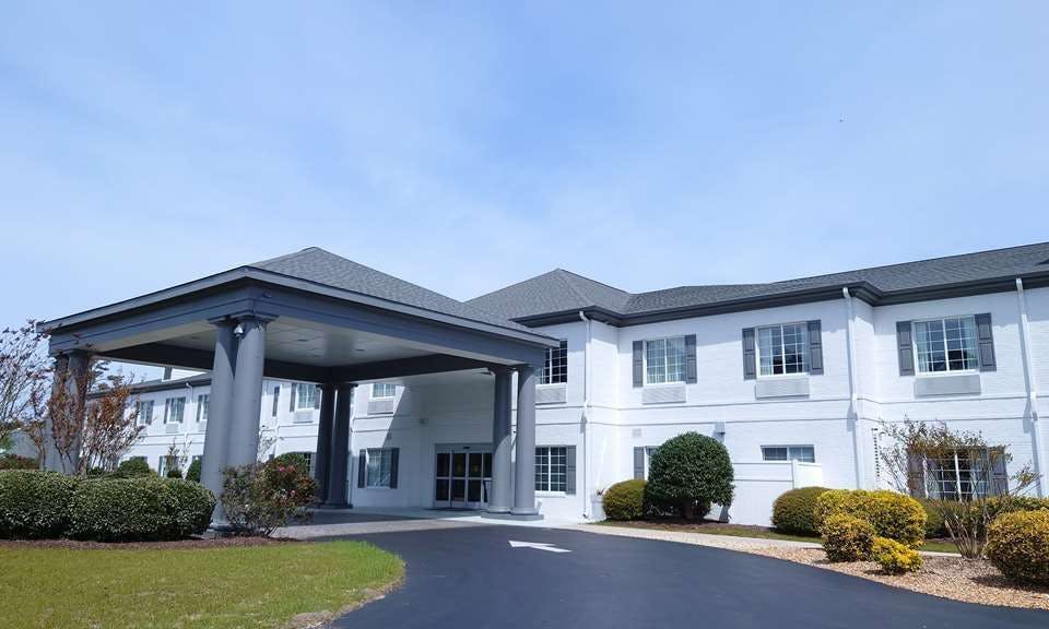 Blue Water Inn & Suites, Bw Signature Collection